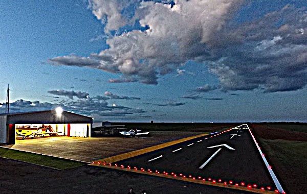 Pista de pouso com tachas de Led's vermelhas nas bordas